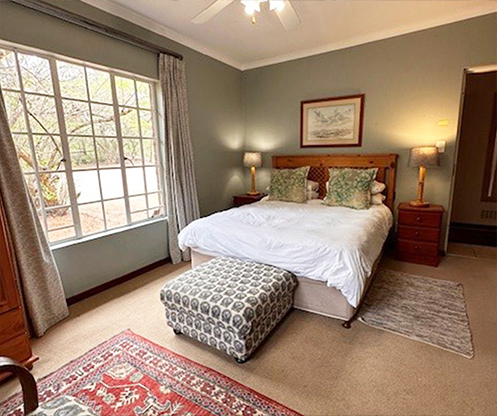 Double-en-suite-room_garden_view.jpg