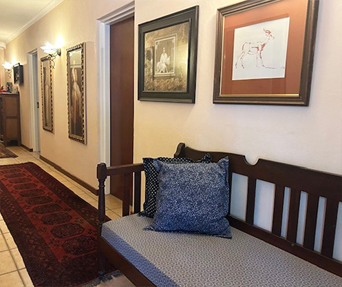 The-Roosters-Nest-Homely-Guesthouse.jpg
